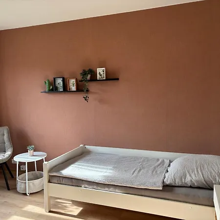 Apartamento Sommer Mit Grosser Terrasse Am Stadtrand Von
