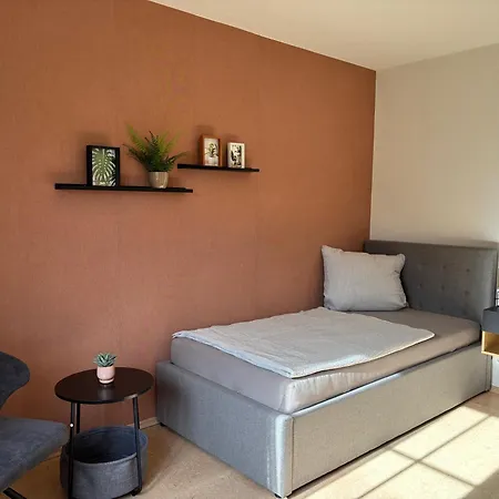 Apartamento Sommer Mit Grosser Terrasse Am Stadtrand Von